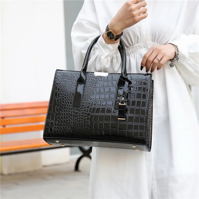 Patent Leather Crocodile Crossbody Bag – Elegant Women’s Shoulder Handbag