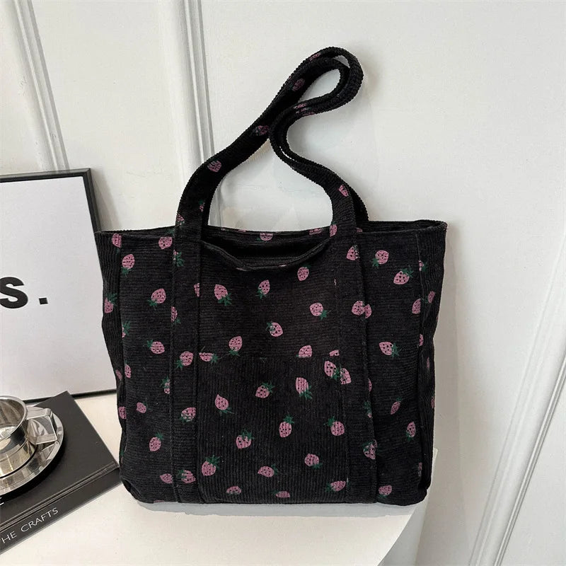 Strawberry Style Shoulder Bag – Fashionable & Versatile