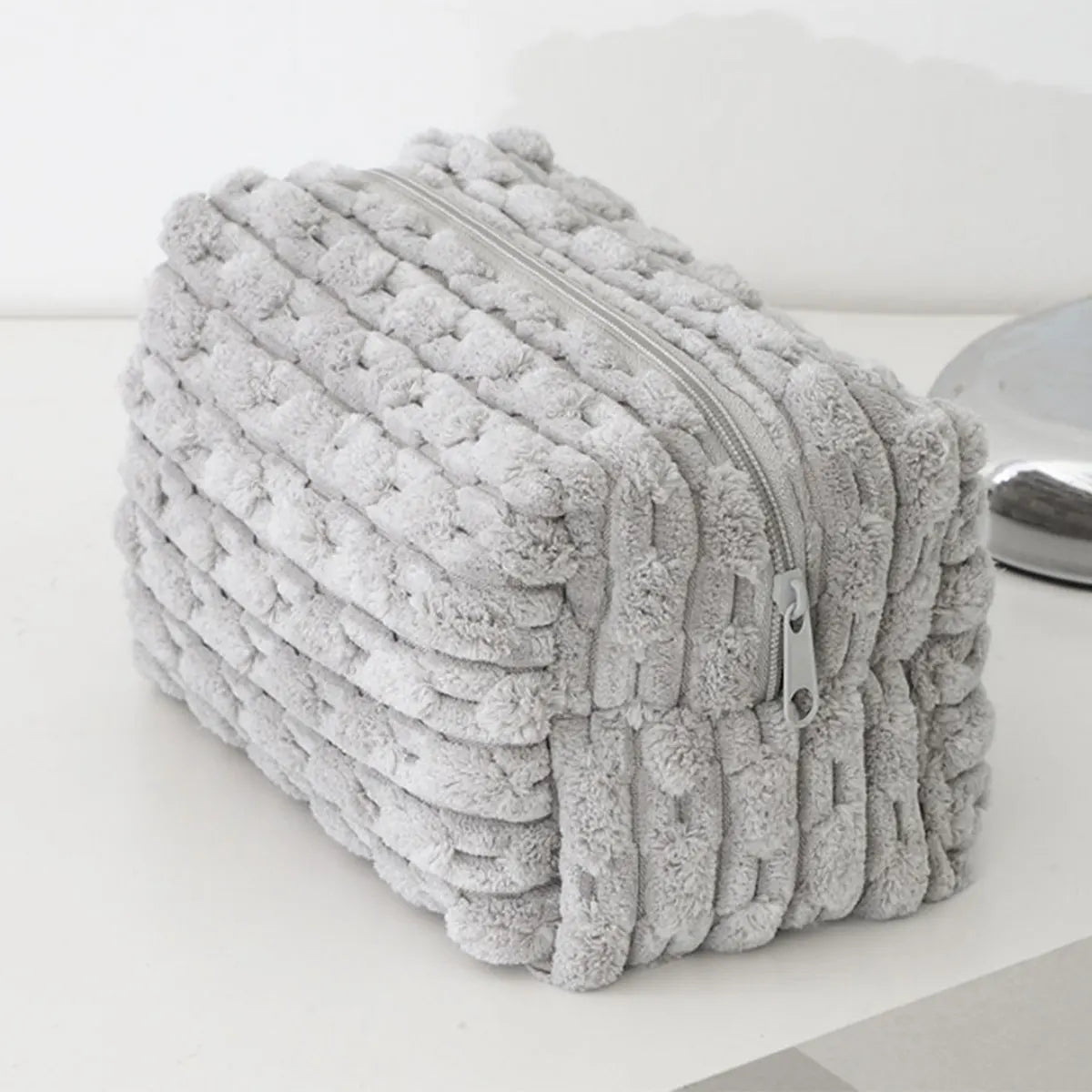 Plush Makeup Bag with Chain – Large Portable Cosmetic Pouch, Chic Toiletry Bag for Women