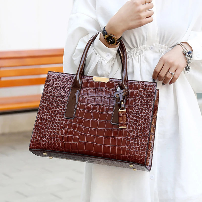 Patent Leather Crocodile Crossbody Bag – Elegant Women’s Shoulder Handbag