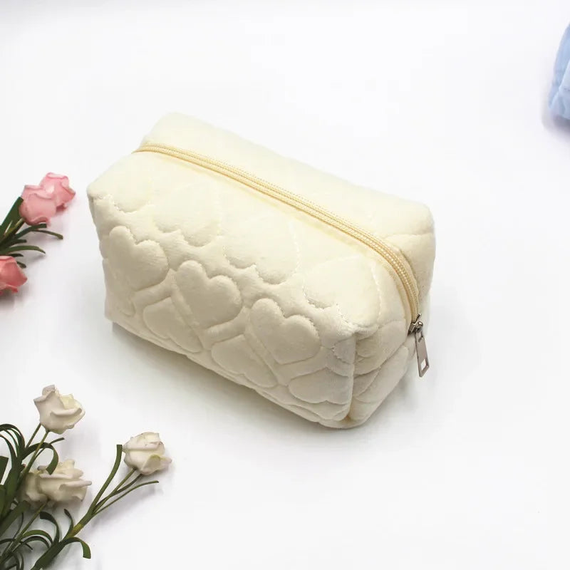 Heart Plush Makeup Bag – Multifunction Travel Pouch for Women