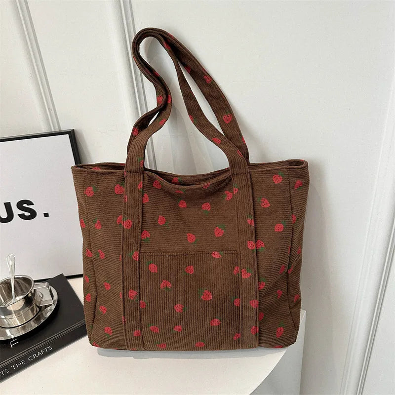 Strawberry Style Shoulder Bag – Fashionable & Versatile
