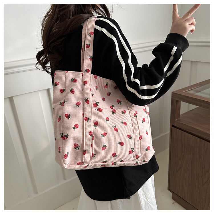 Strawberry Style Shoulder Bag – Fashionable & Versatile