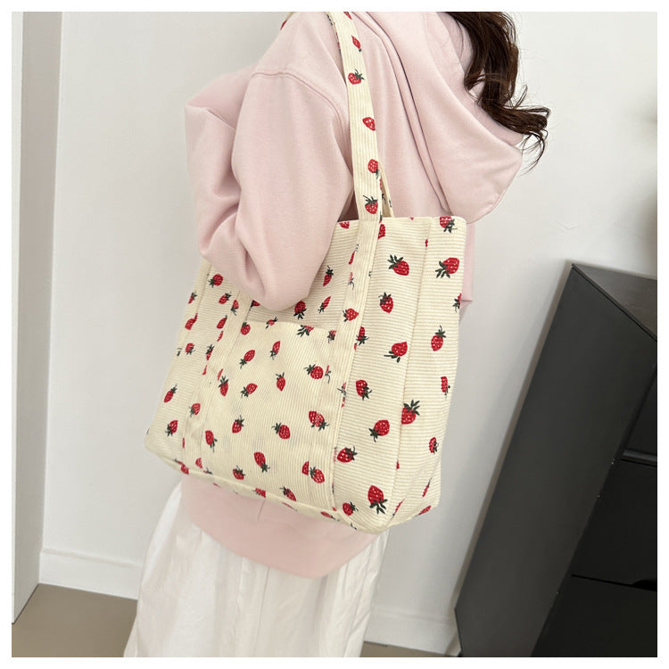 Strawberry Style Shoulder Bag – Fashionable & Versatile