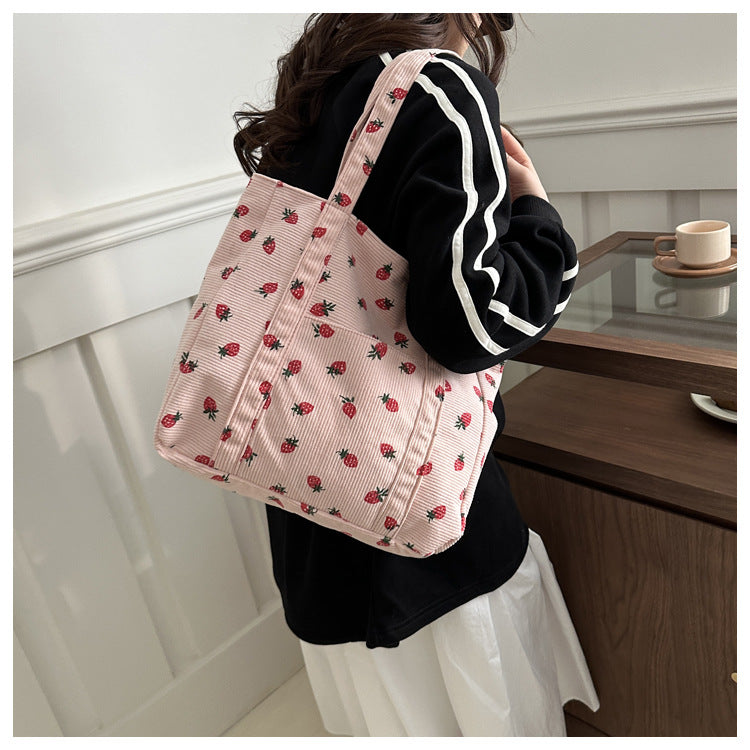 Strawberry Style Shoulder Bag – Fashionable & Versatile