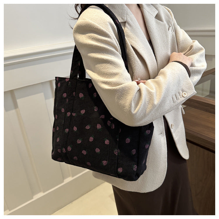 Strawberry Style Shoulder Bag – Fashionable & Versatile