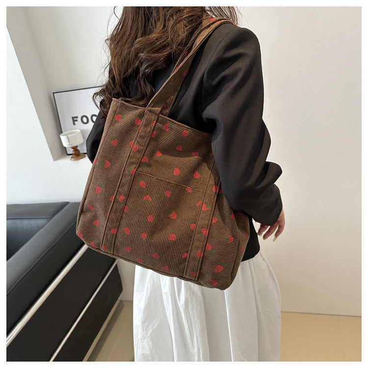Strawberry Style Shoulder Bag – Fashionable & Versatile