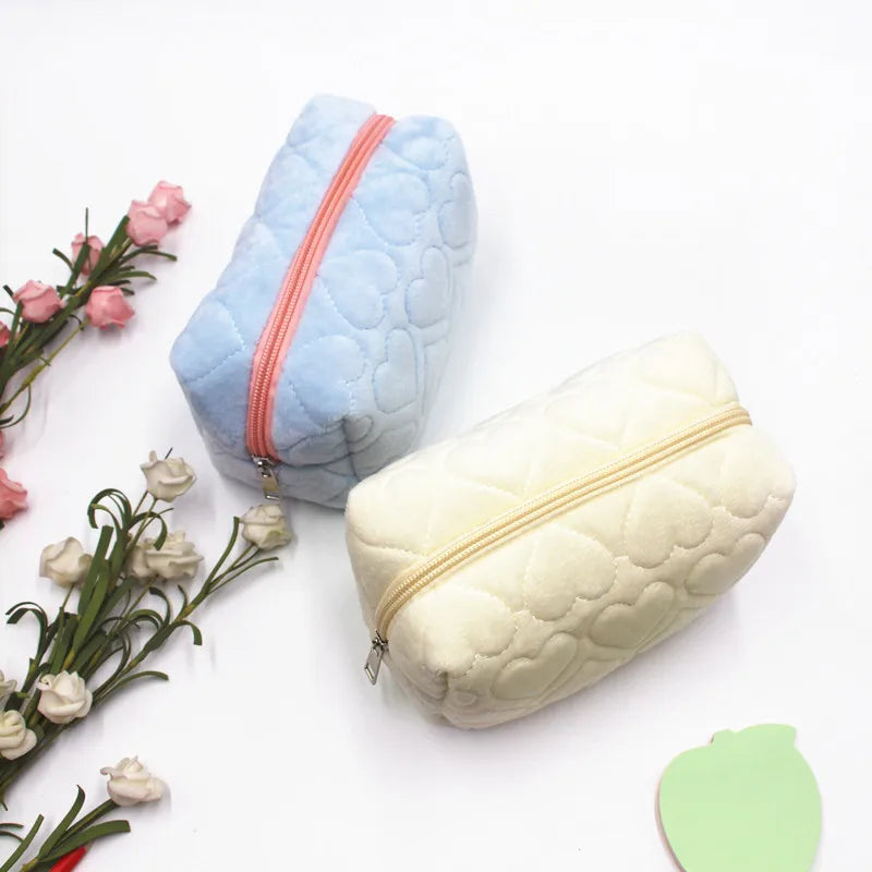 Heart Plush Makeup Bag – Multifunction Travel Pouch for Women