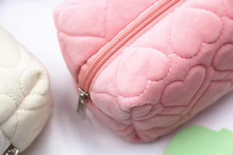 Heart Plush Makeup Bag – Multifunction Travel Pouch for Women