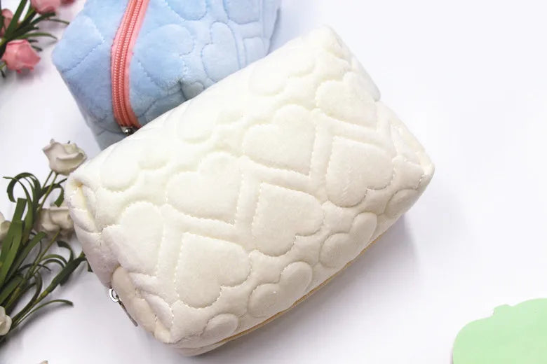 Heart Plush Makeup Bag – Multifunction Travel Pouch for Women